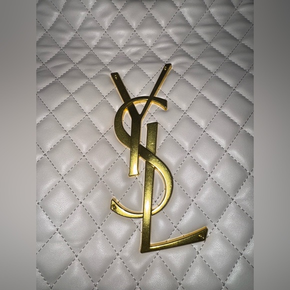 White and gold large leather  tote bag with attached wallet - Picture 2 of 15